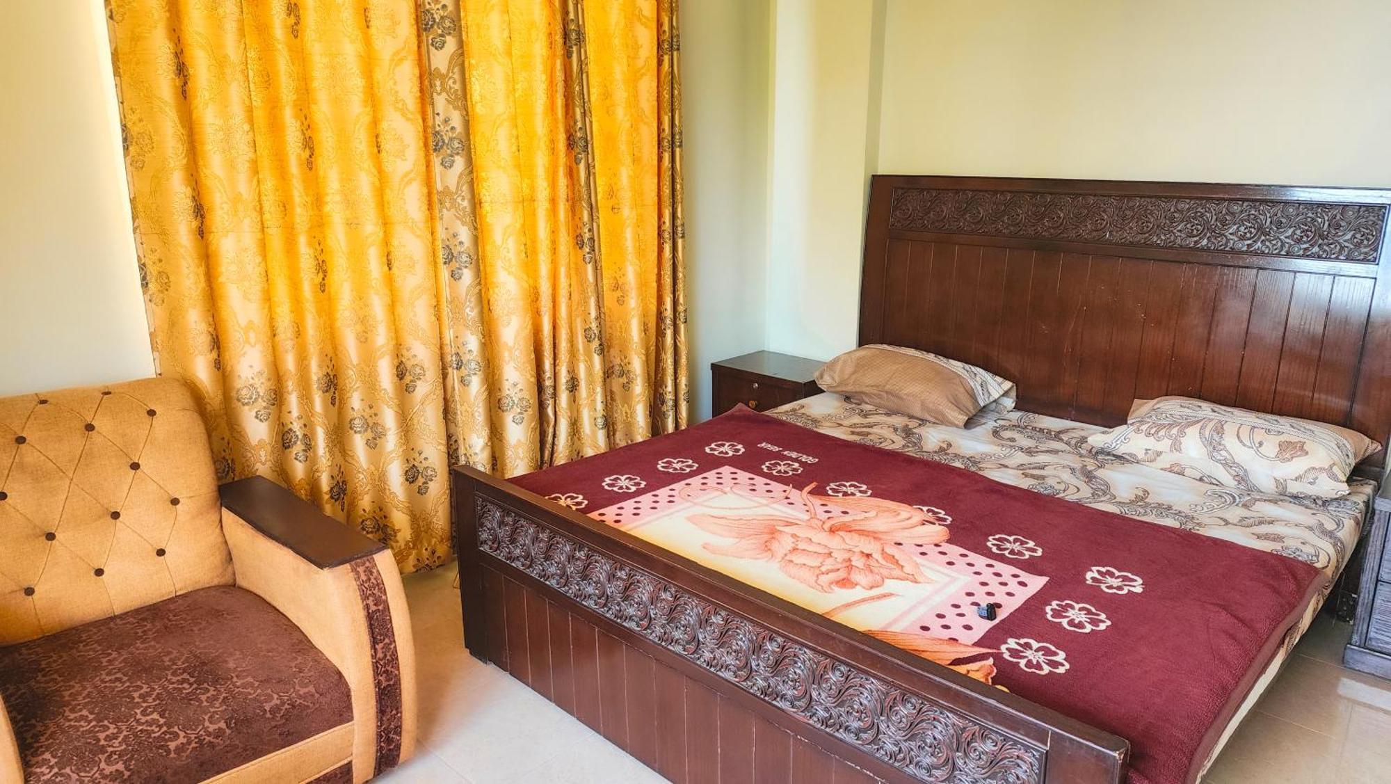 Aqua Apartment Murree Extérieur photo